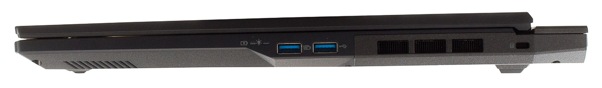 Cạnh sườn máy bên trái