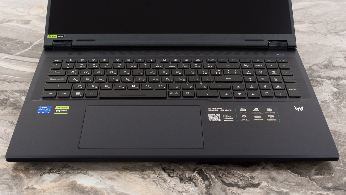 Khu vực mặt C của Acer Predator Helios Neo 18 AI