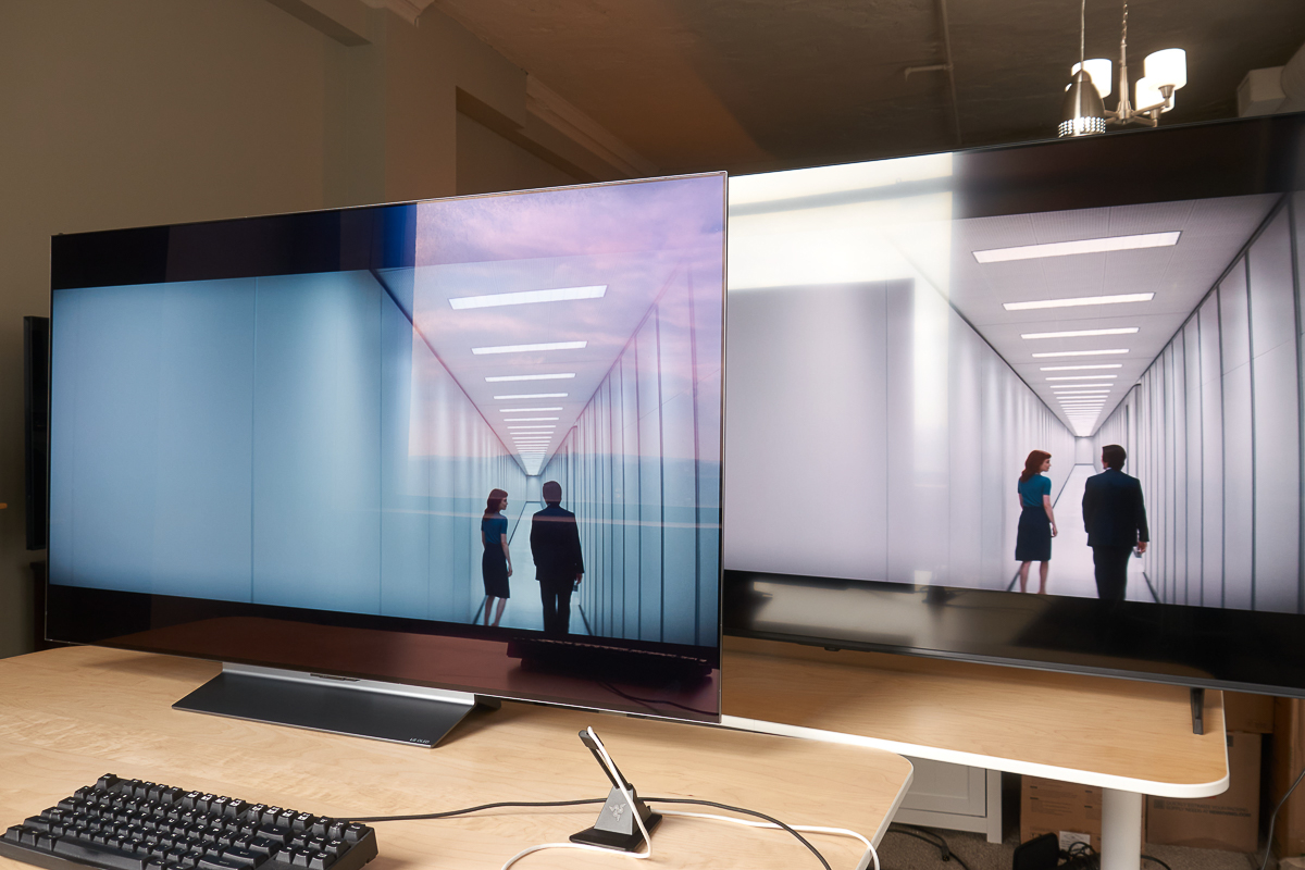 So sánh lớp phủ chống chói của TV LG và Hisense