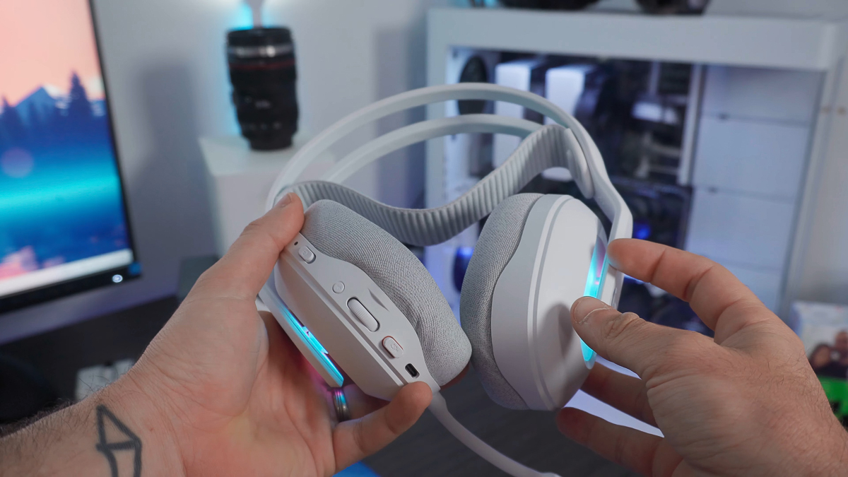 Logitech G522 Lightspeed trang bị 3 chế độ kết nối