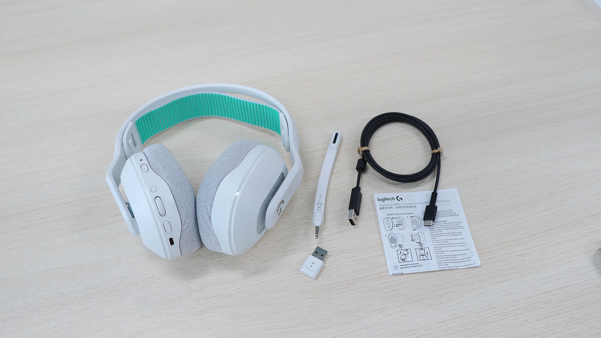 Bộ phụ kiện đi kèm với Logitech G522 Lightspeed