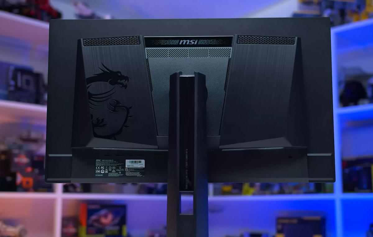 MSI MAG 272QP QD-OLED X50 là mẫu màn hình gaming “cơ bắp” nhất hiện nay trên thị trường