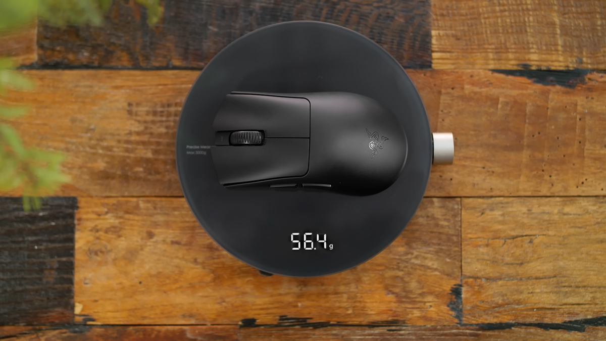 Razer DeathAdder V4 Pro siêu nhẹ chỉ 56g