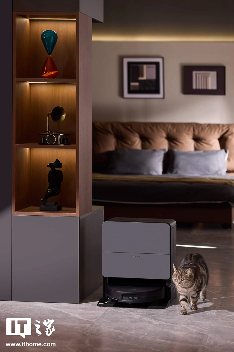 Dock sạc của Roborock G30S Pro không chiếm nhiều diện tích