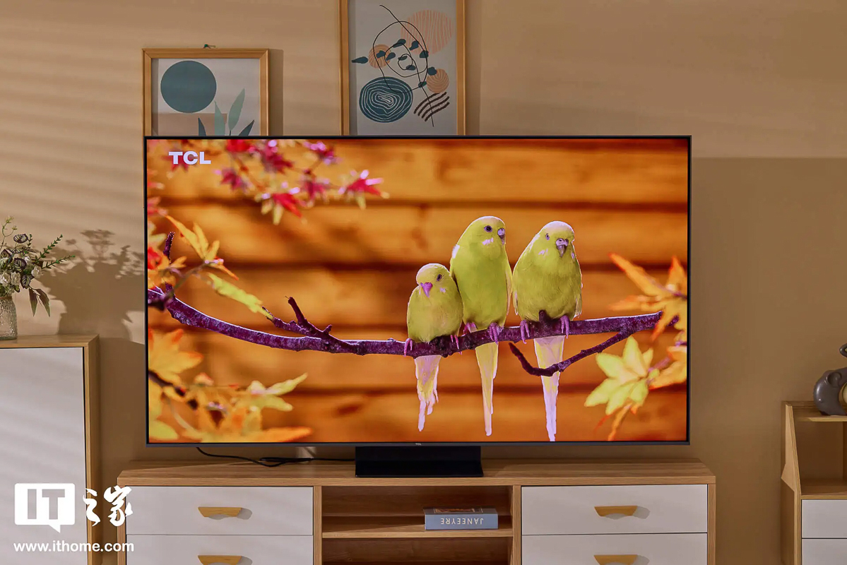 Tấm nền RGB-Mini LED 100% BT.2020 thể hiện độ tinh khiết và độ chính xác màu cực kỳ cao