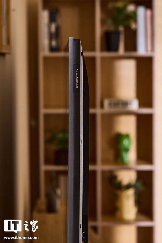 Độ mỏng của TCL Q9M chắc chắn là đủ để làm hài lòng những gia chủ khó tính