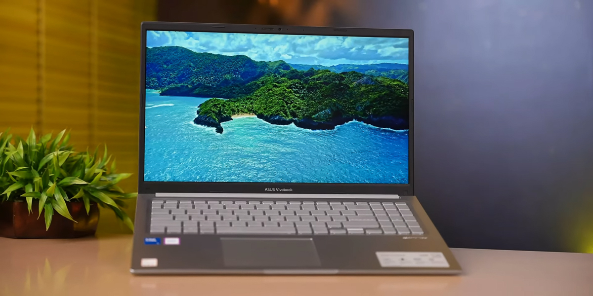 Đây là mẫu laptop duy nhất trong phân khúc giá có màn hình OLED