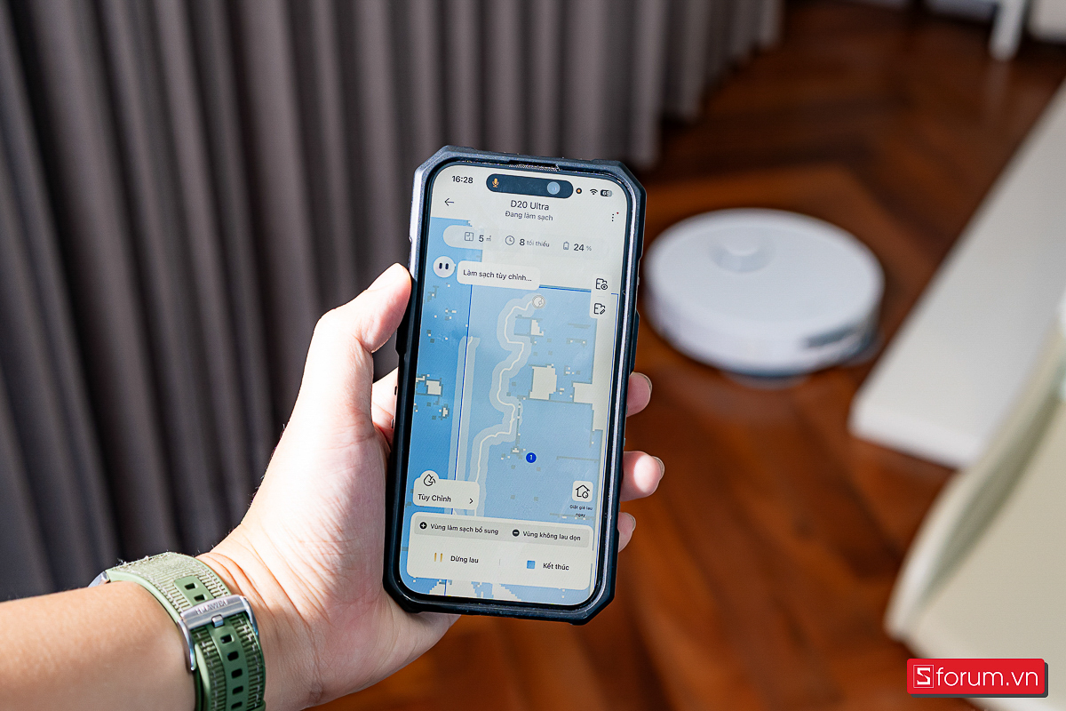 Kích hoạt chế độ làm sạch tùy chỉnh hút và lau cho robot bắt đầu công việc