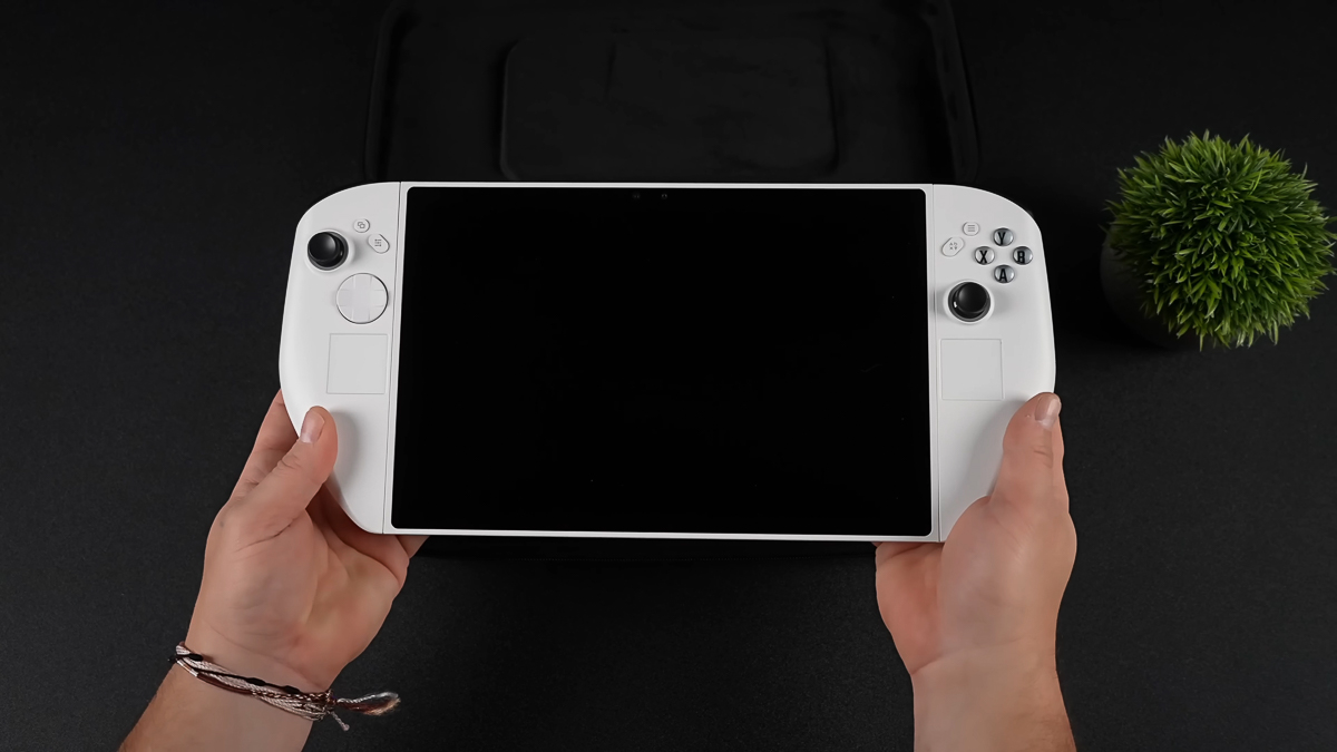 Abxylute 3D One làm cho mình nhớ đến những phiên bản ROG Ally của ASUS