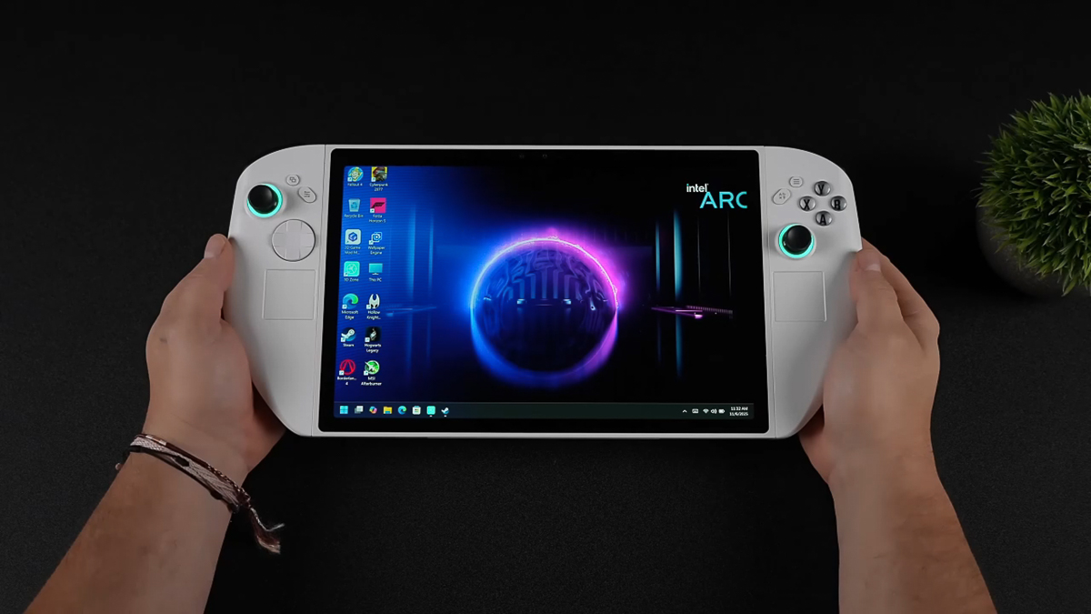 Abxylute 3D One trang bị cụm màn hình công nghệ 3D đầu tiên trên thế giới