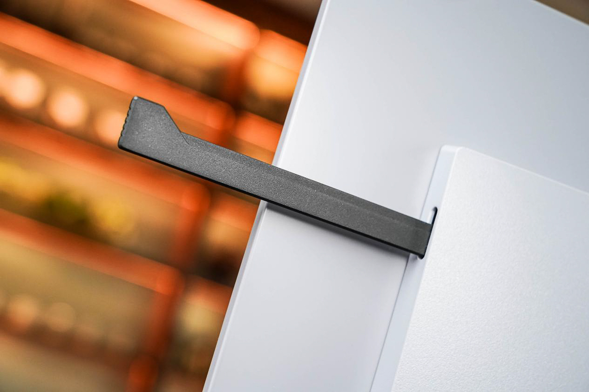 Thanh nhựa giá đỡ tai nghe tích hợp