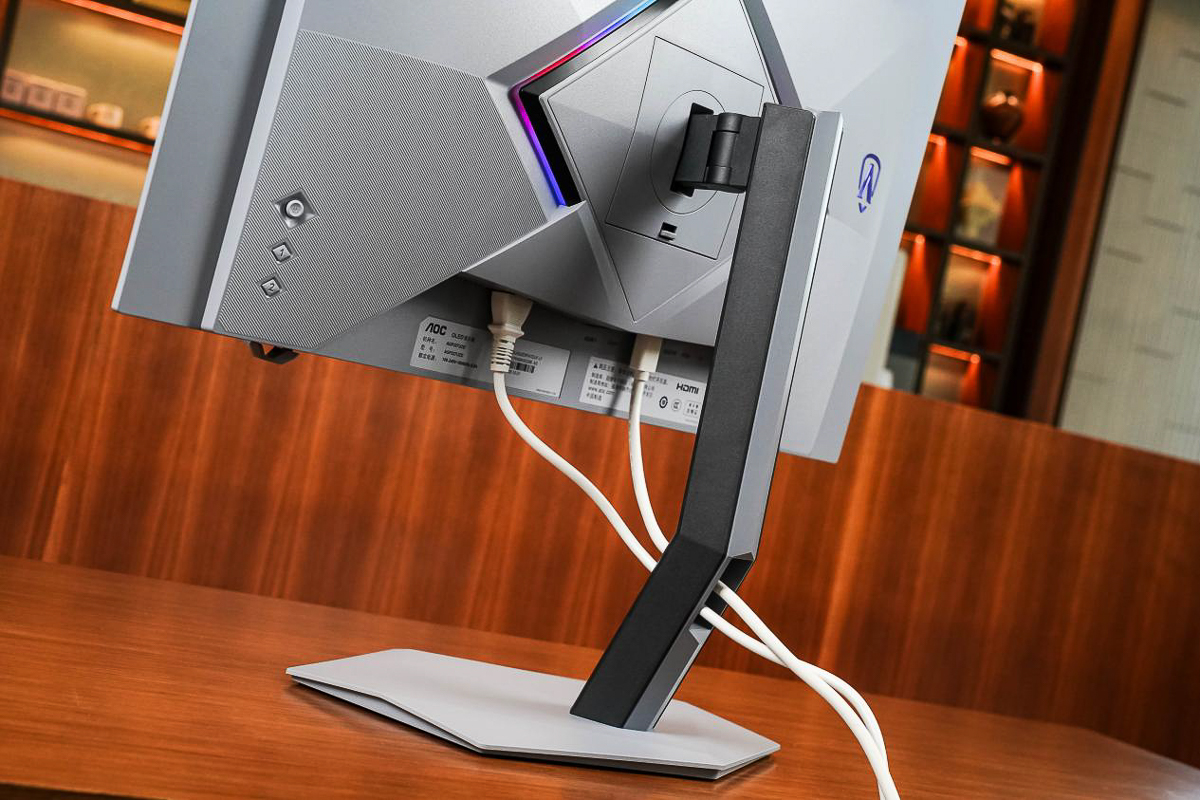 AGON AGP327UZD có đầy đủ các yếu tố thiết kế công thái học