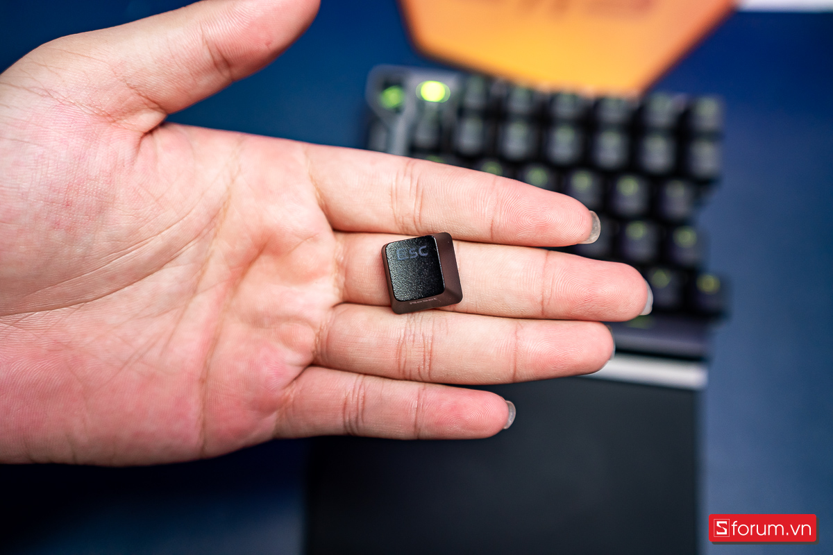 Phím sử dụng keycap ABS Doubleshot xuyên LED