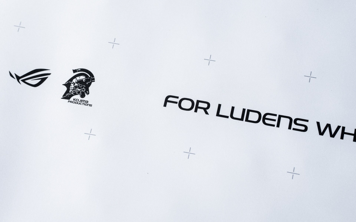 Logo ASUS ROG và mũ LUDENS