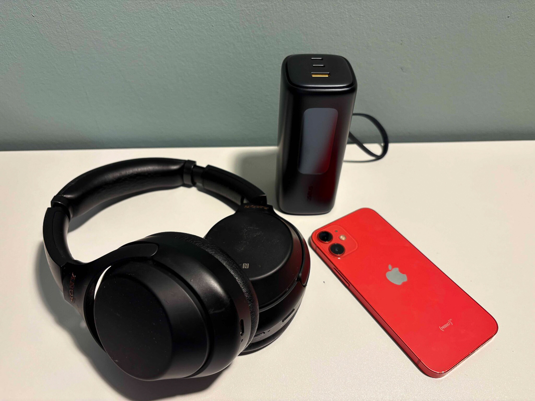 Baseus EnerGeek GX11 đáp ứng tốt cho nhu cầu di chuyển thường xuyên và nhu cầu kết nối internet