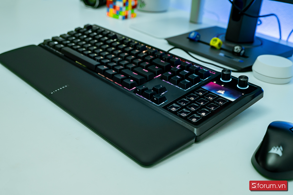 Trên tay Corsair Galleon 100 SD