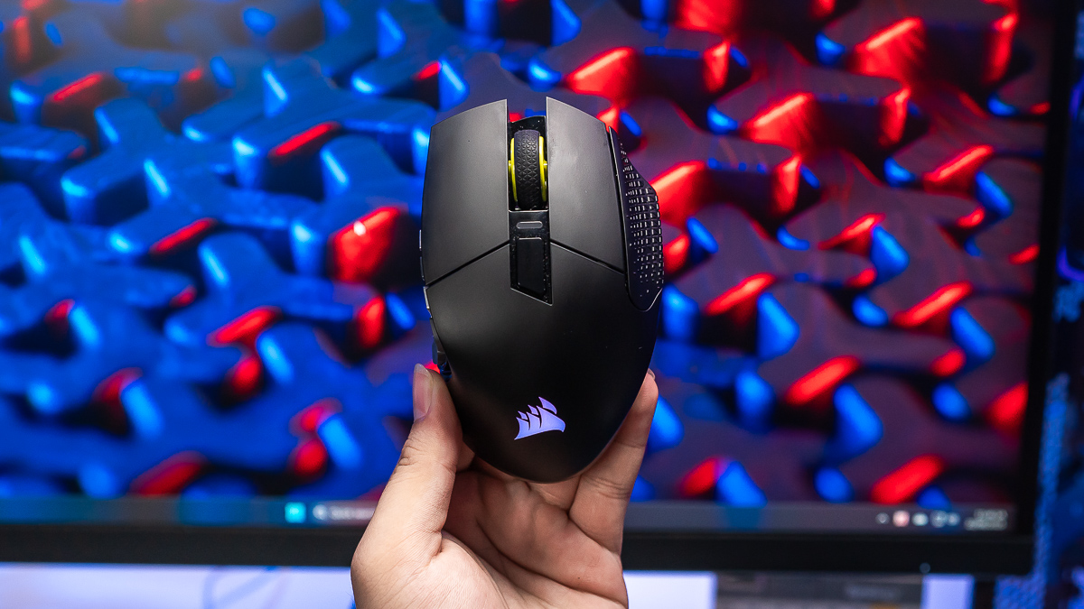 Trên tay Corsair Scimitar Elite Wireless SE: Chuột gaming với StreamDeck 12 nút, DPI 33,000, pin 22 ngày, giá 3.8 triệu