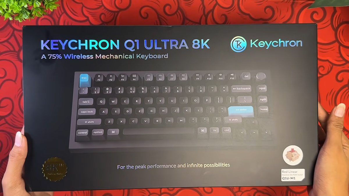 Vỏ hộp của Keychron Q1 Ultra năm nay khá bắt mắt