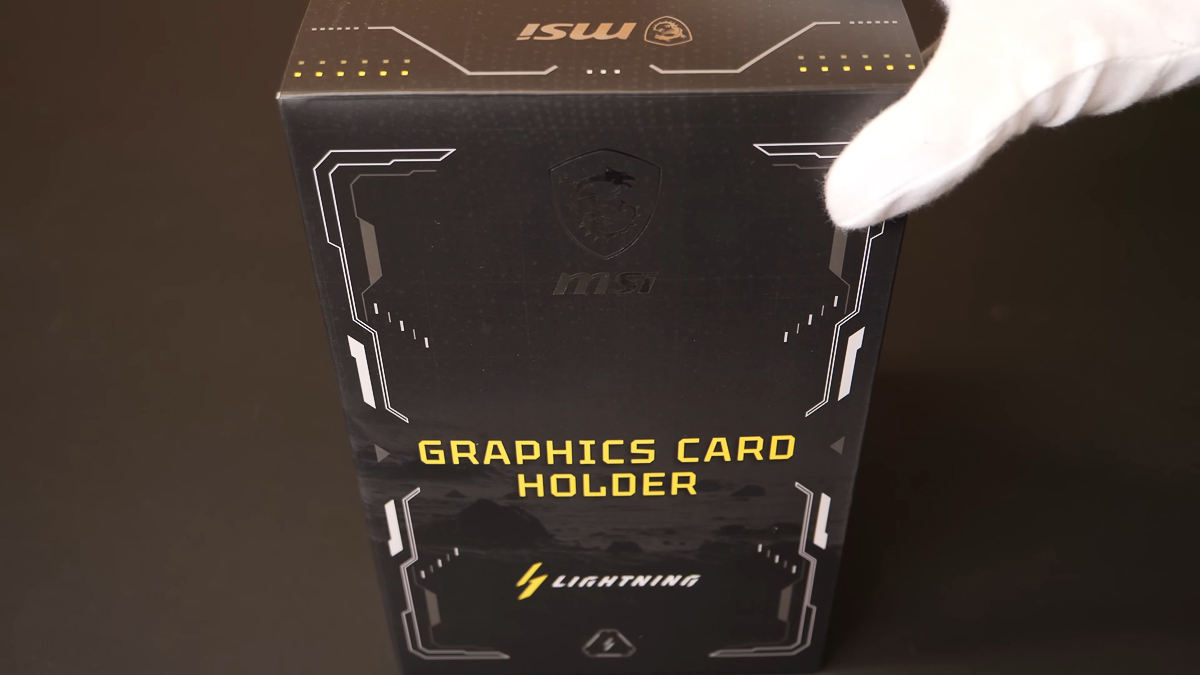 Mở hộp chứa Giá đỡ GPU