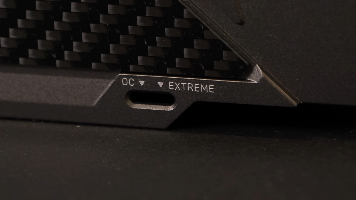 Có thêm một cổng Type-C để xuất hình ảnh ra các thiết bị cầm tay khác