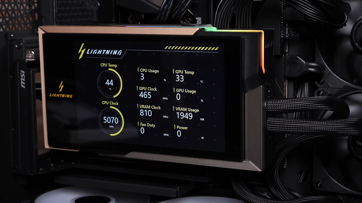 Sau khi lắp đặt xong màn hình của GPU RTX 5090 Lightning Z sẽ đưa ra ngoài như thế này