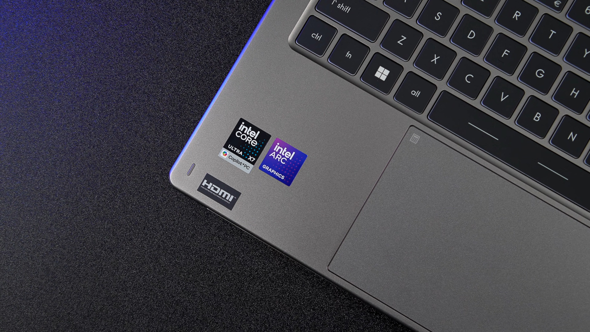 Thế hệ MSI Prestige 14 Flip AI+ năm nay được trang bị CPU Intel Core Ultra series 3 mới nhất