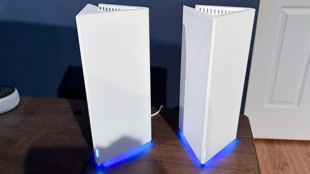 MSI Roamii BE Pro màu trắng có thiết kế kim tự tháp rất độc đáo