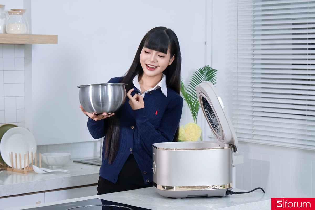 Lòng nồi được chế tạo bằng vật liệu inox 304 cao cấp