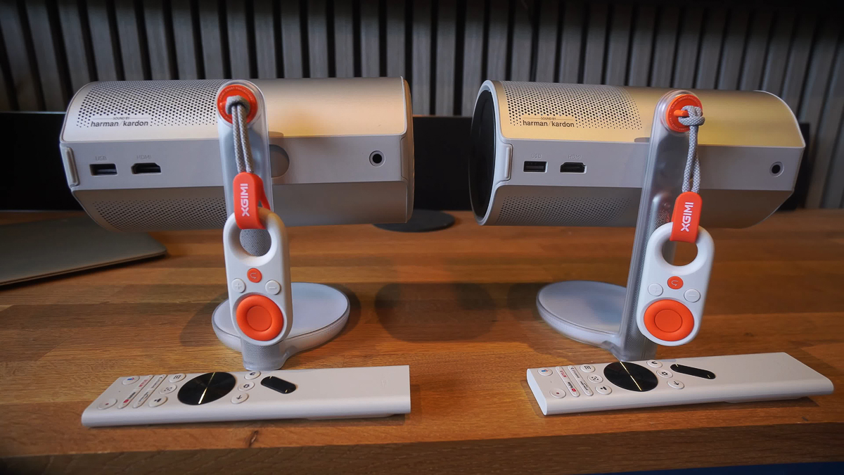 XGIMI Mogo 4 có 2 phiên bản là Mogo 4 thường và Mogo 4 Laser