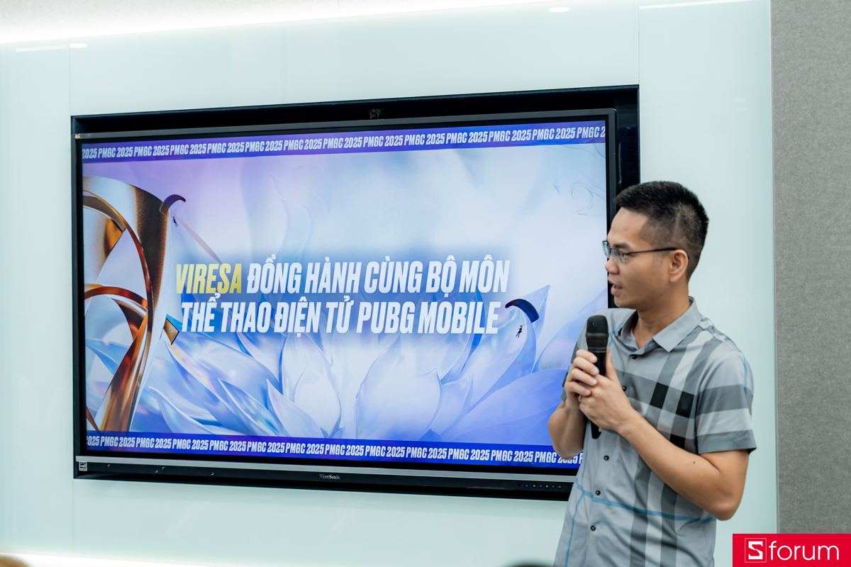 Đại diện Hội Thể thao điện tử giải trí Việt Nam - ông Đỗ Việt Hùng chia sẻ cùng báo chí và các VĐV