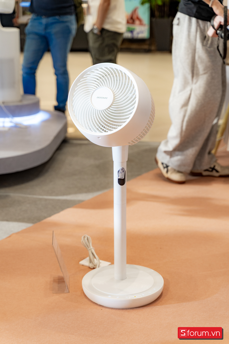 Acerpure COZY F2 có thể thay đổi độ cao linh hoạt