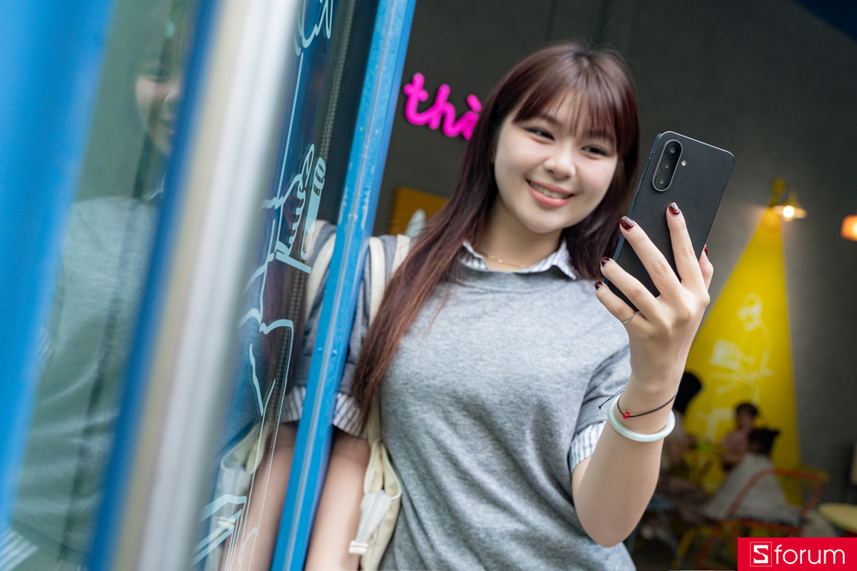 Trải nghiệm Samsung Galaxy A18 8