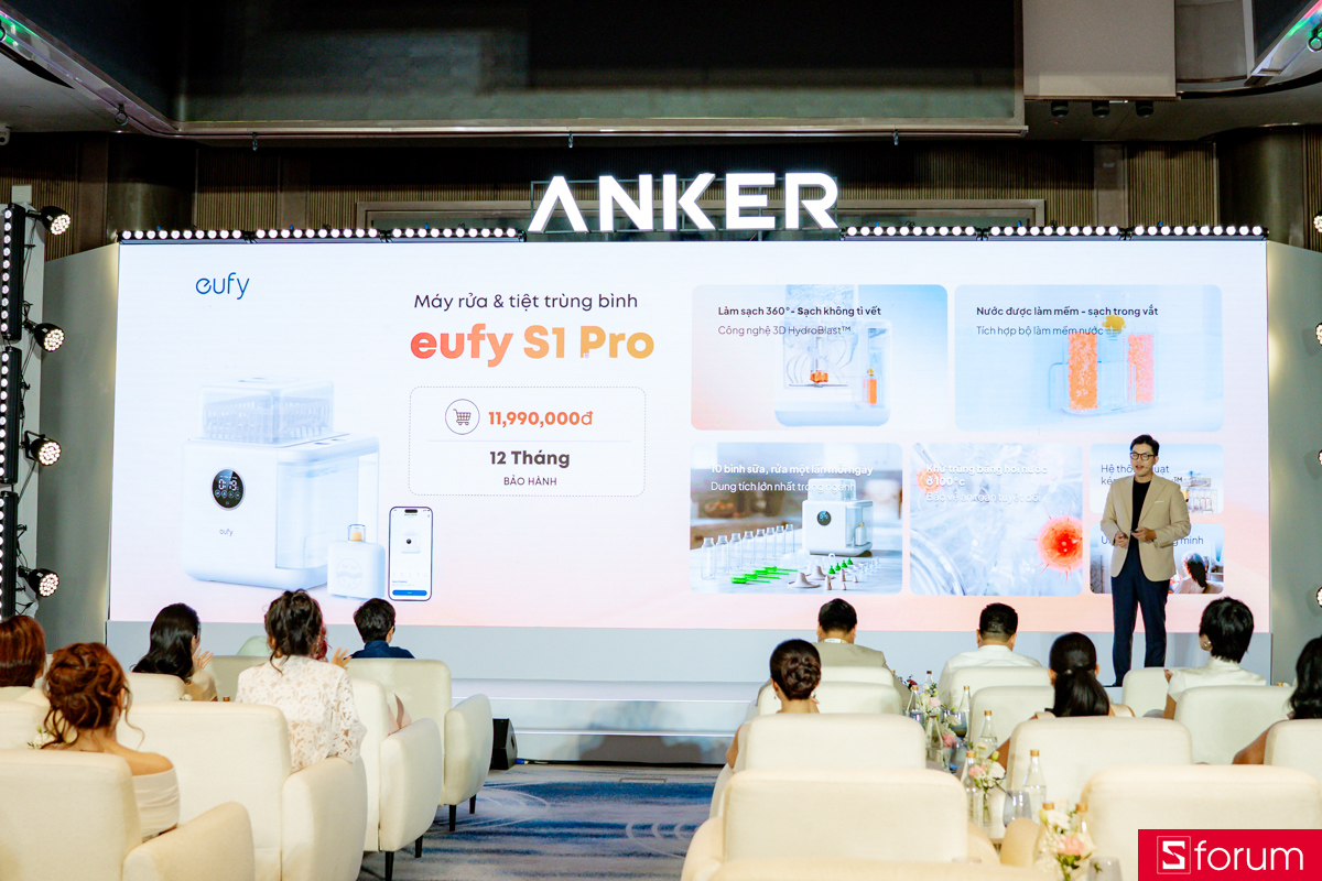 eufy cũng mang đến một máy rửa bình tiệt trùng với nhiều tính năng