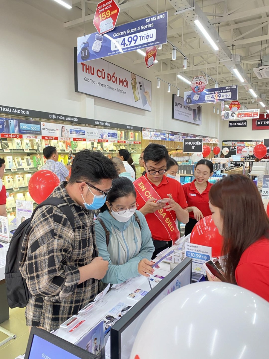 CellphoneS khai trương cửa hàng mới tại Đồng Tháp