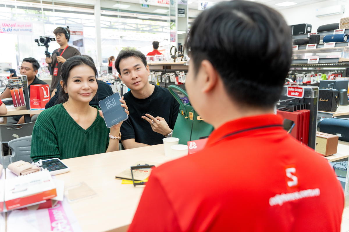 iPhone Duo được nhiều người dùng lựa chọn vì thiết kế gập độc đáo