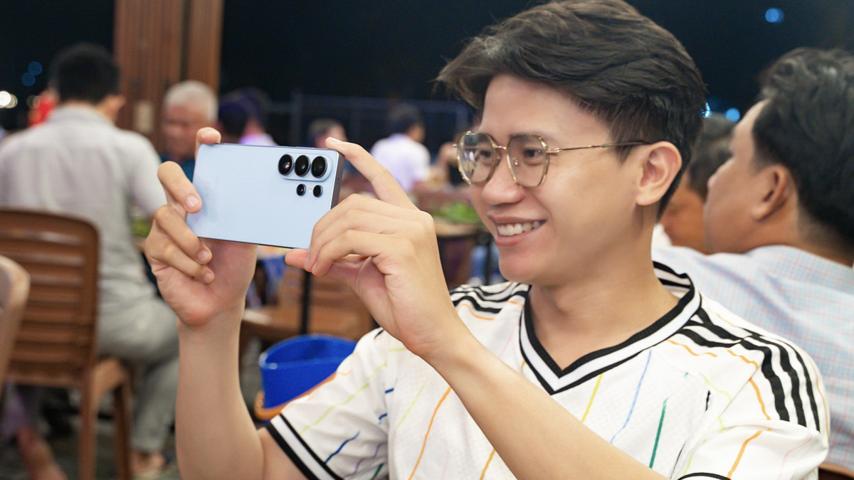 Bắt trọn khoảnh khắc cuồng nhiệt của World Cup cùng “soccer camera” Galaxy S26 Ultra