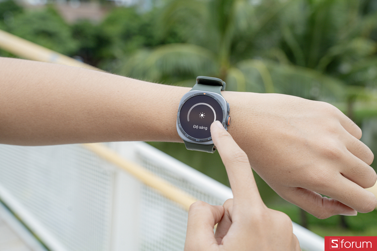 1 ngày chinh phục Galaxy Watch Ultra2 6