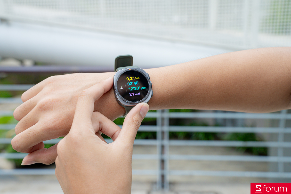 1 ngày chinh phục Galaxy Watch Ultra2 15