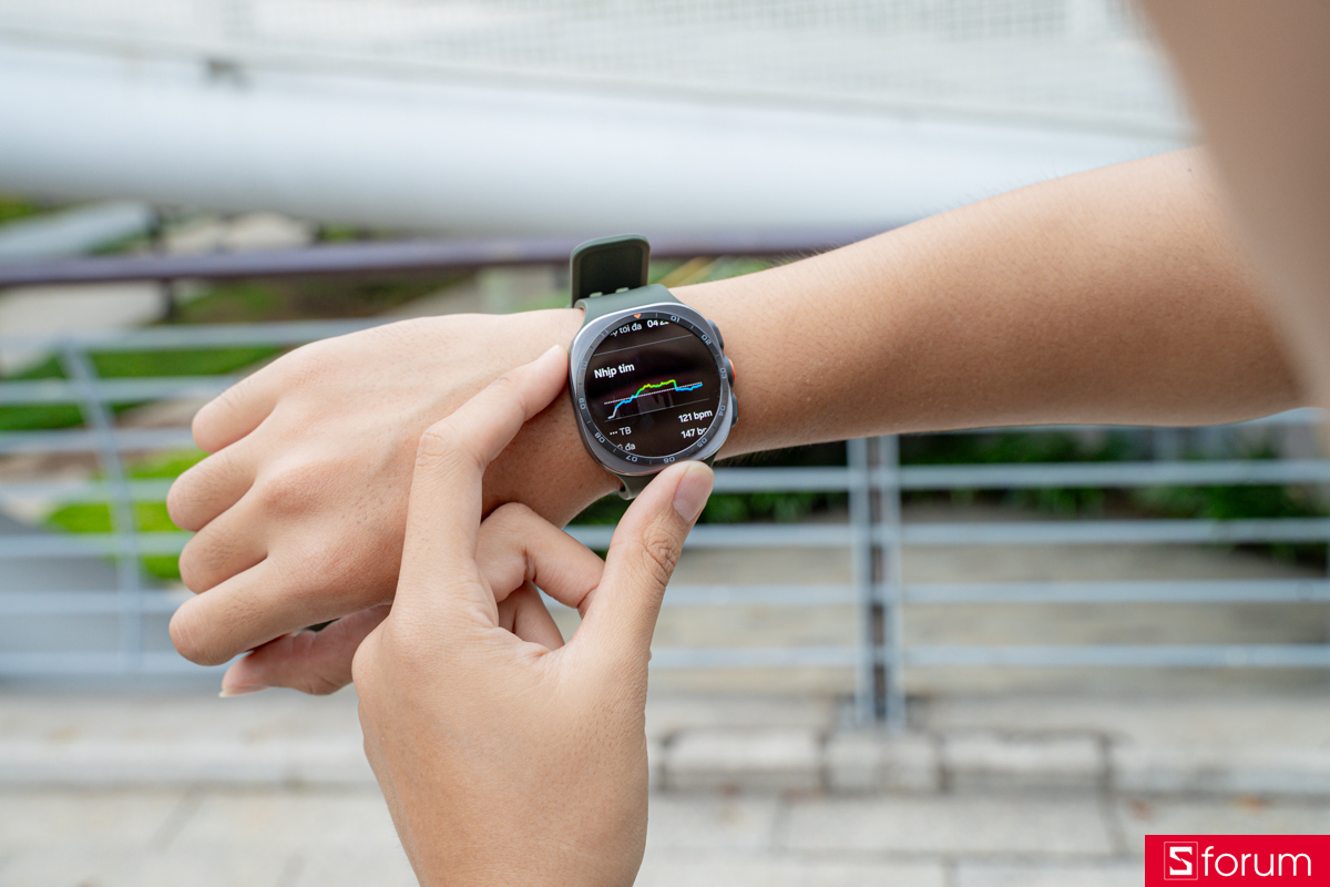 1 ngày chinh phục Galaxy Watch Ultra2 16