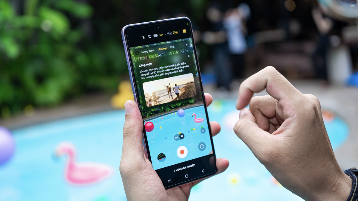 Samsung Galaxy Z Flip 8 có chống nước không?