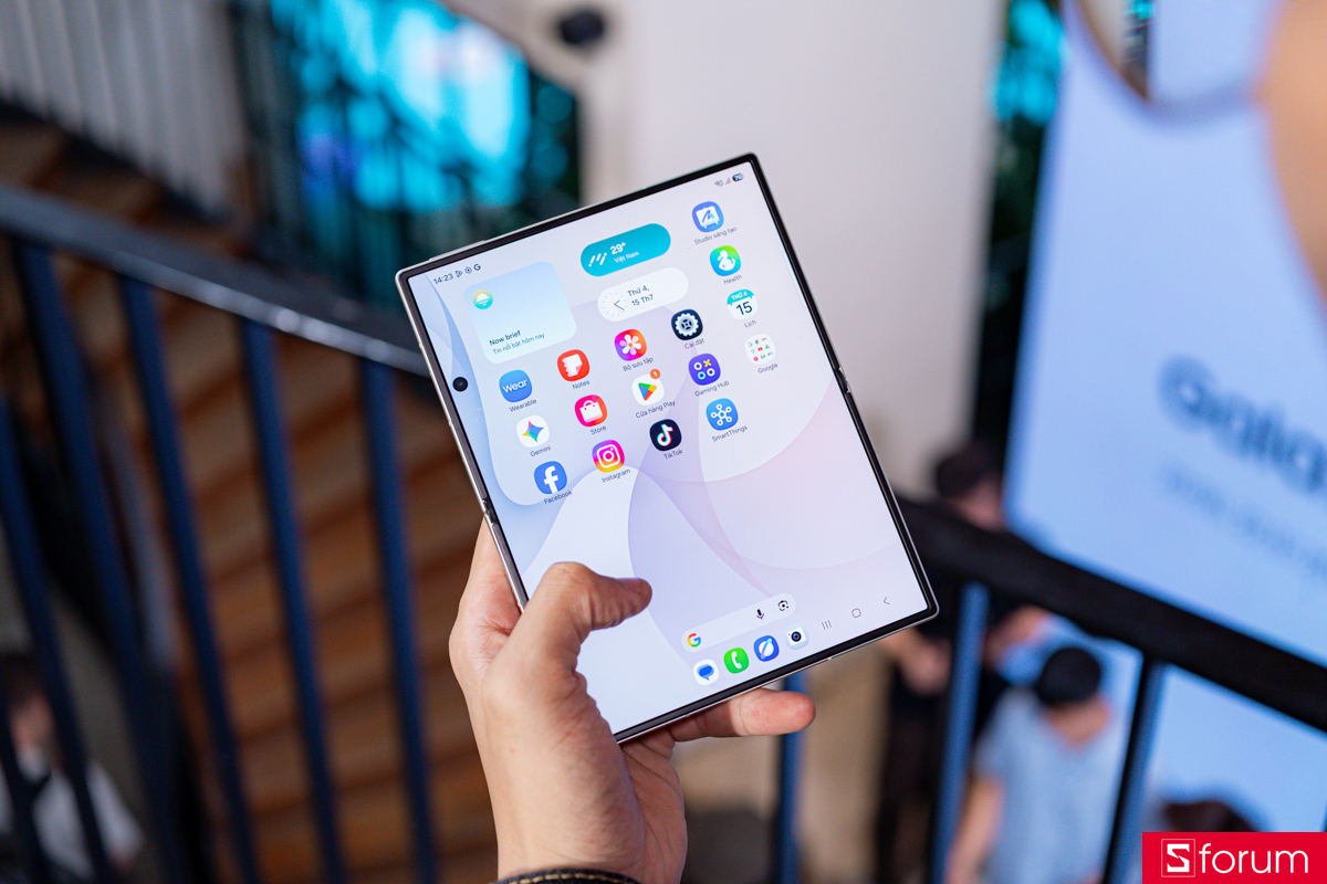 Điểm nổi bật của màn hình Galaxy Z Fold 8