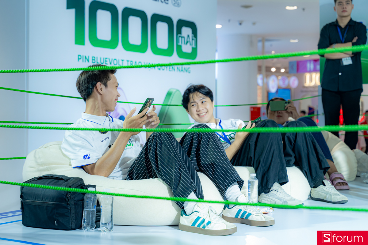 vivo V80 Lite 5G được tích hợp cả hai chuẩn chống nước IP68 và IP69