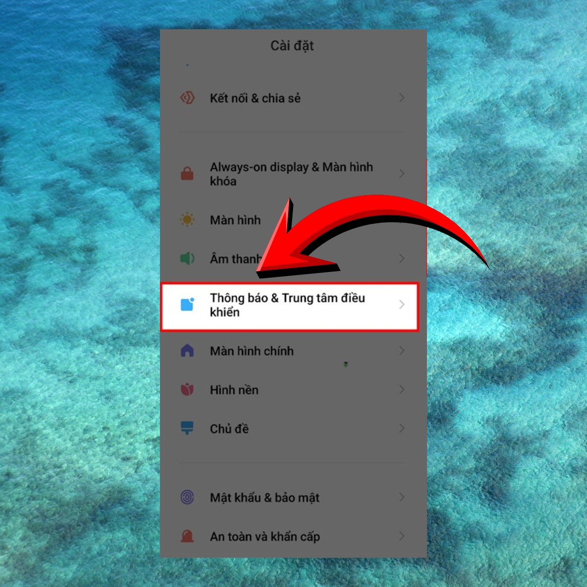  Kéo xuống và chọn phần Thông báo và Trung tâm điều khiển