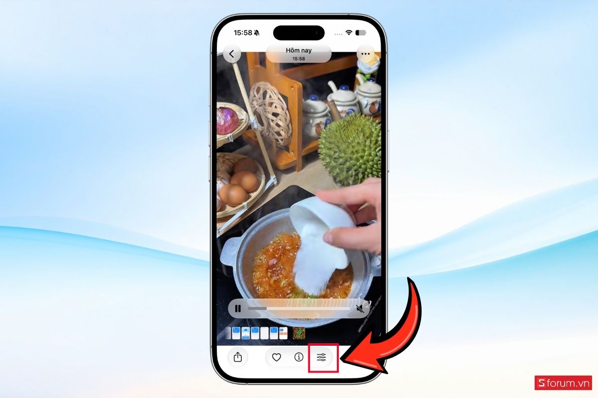 Cách cắt video trên iPhone 17 Pro Max bằng ứng dụng Ảnh bước 1