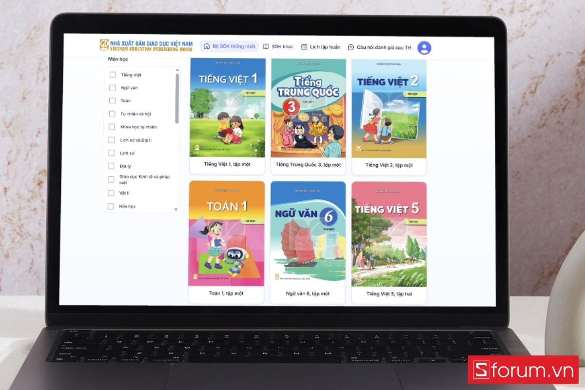 Những lợi ích khi sử dụng sách giáo khoa online miễn phí tiết kiệm chi phí