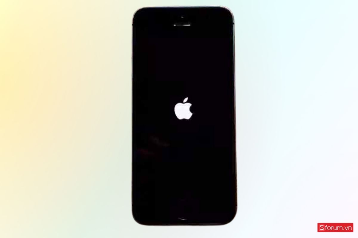 Cách tắt nguồn iPhone 18 Pro Series bằng tổ hợp phím vật lý bước 3