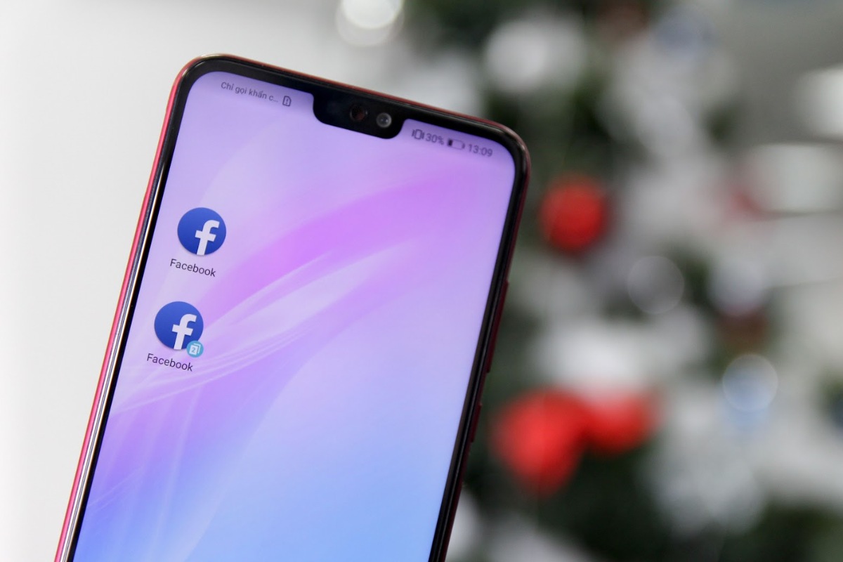 Nhân đôi ứng dụng là quá trình tạo ra một bản sao độc lập của ứng dụng nhất định