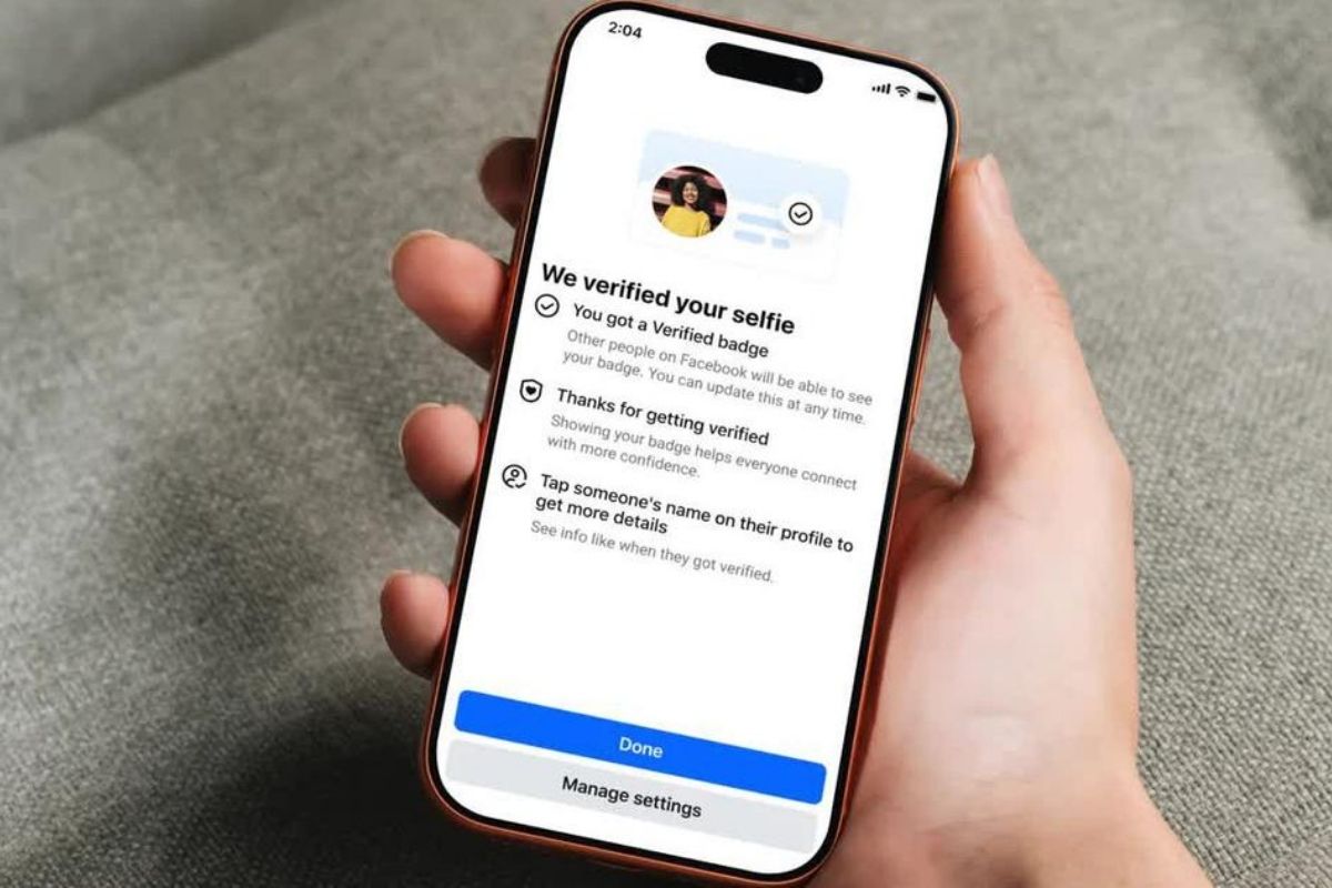 Huy hiệu Facebook Verified xuất hiện ở đâu?