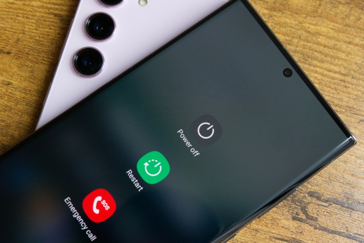 Khởi động lại máy