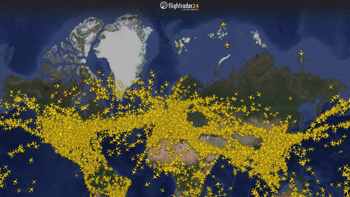 Theo dõi chuyến bay bằng Flightradar24 dễ dàng và chính xác trên điện thoại